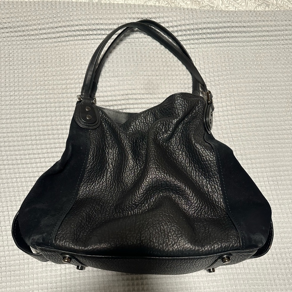 ✨ Authentic Coach Edie 42 Purse✨